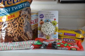 Reindeer cake pops_ingredients Decorating ingredients.