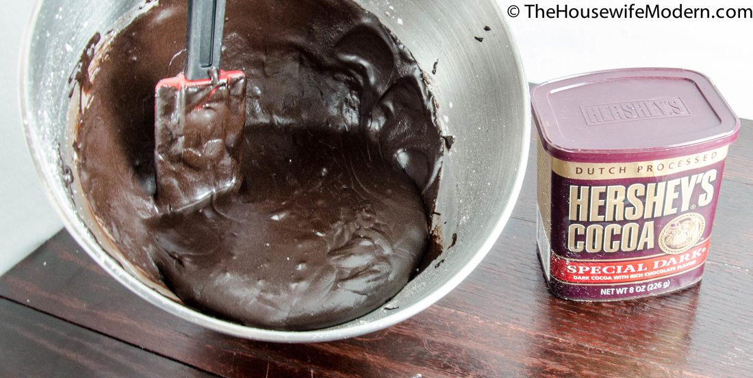 Devil's Food frosting Dark chocolate frosting, mixed.