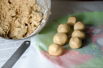 Roll into 1” balls. Place on waxed paper & place in refrigerator overnight.