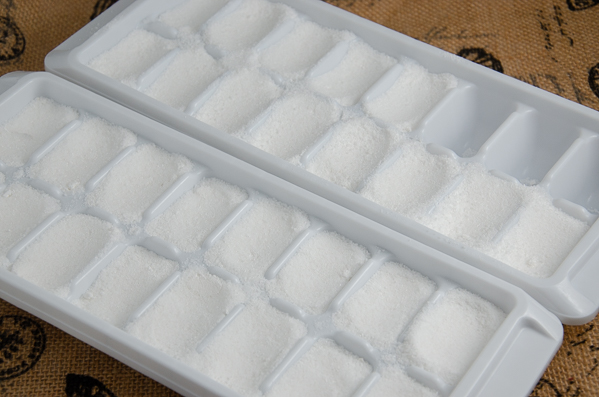 LR_Dishwasher Detergent_prep6 Mix and pack into ice cube trays. The amount of time to harden will depend upon local humidity.