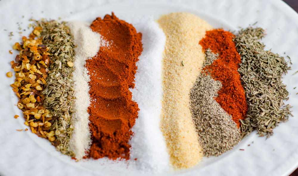 LR_Cajun Seasoning_final2 Homemade Cajun Seasoning. Super flavorful. Trust me...you will NEVER buy store-bought again. Plus ideas for where to use Cajun Seasoning.