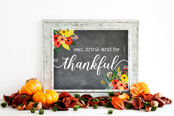 Eat-Drink-and-Be-Thankful-1 Eat, Drink, and be Thankful Wall Art. Part of Free Thanksgiving Printables Round-Up. Over 50 free Thanksgiving printables including decor, planners, labels, food decoration, and more! #thanksgiving #free #printable #freeprintable #thanksgivingprintable