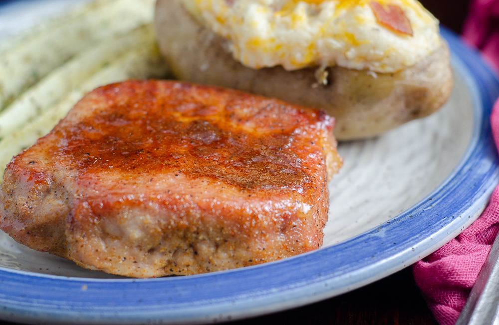 LR_Sweet & Spicy Pork Chops_final2 Sweet and Spicy Pork Chops. Delicious, easy to make, quick, and cheap. The perfect “in a rush” easy dinner. #dinner #easydinner #pork #porkchops