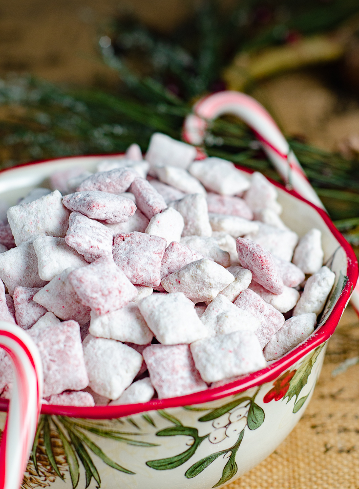 Peppermint Muddy Buddies/ Candy Cane Muddy Buddies. Easy, delicious snack loaded with peppermint flavor. Perfect treat for Christmas.