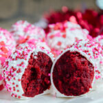 Red Velvet Cake Bites. Moist red velvet mixed with luscious white chocolate cream cheese frosting. A classy, beautiful dessert for all occasions. #redvelvet #cake #cakebites #cakepop