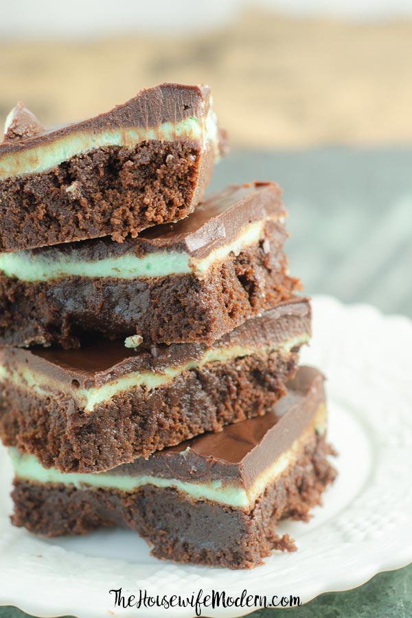 Mint Brownies_Pin2 Pin image for mint brownies. Vertical image of 4 brownies.